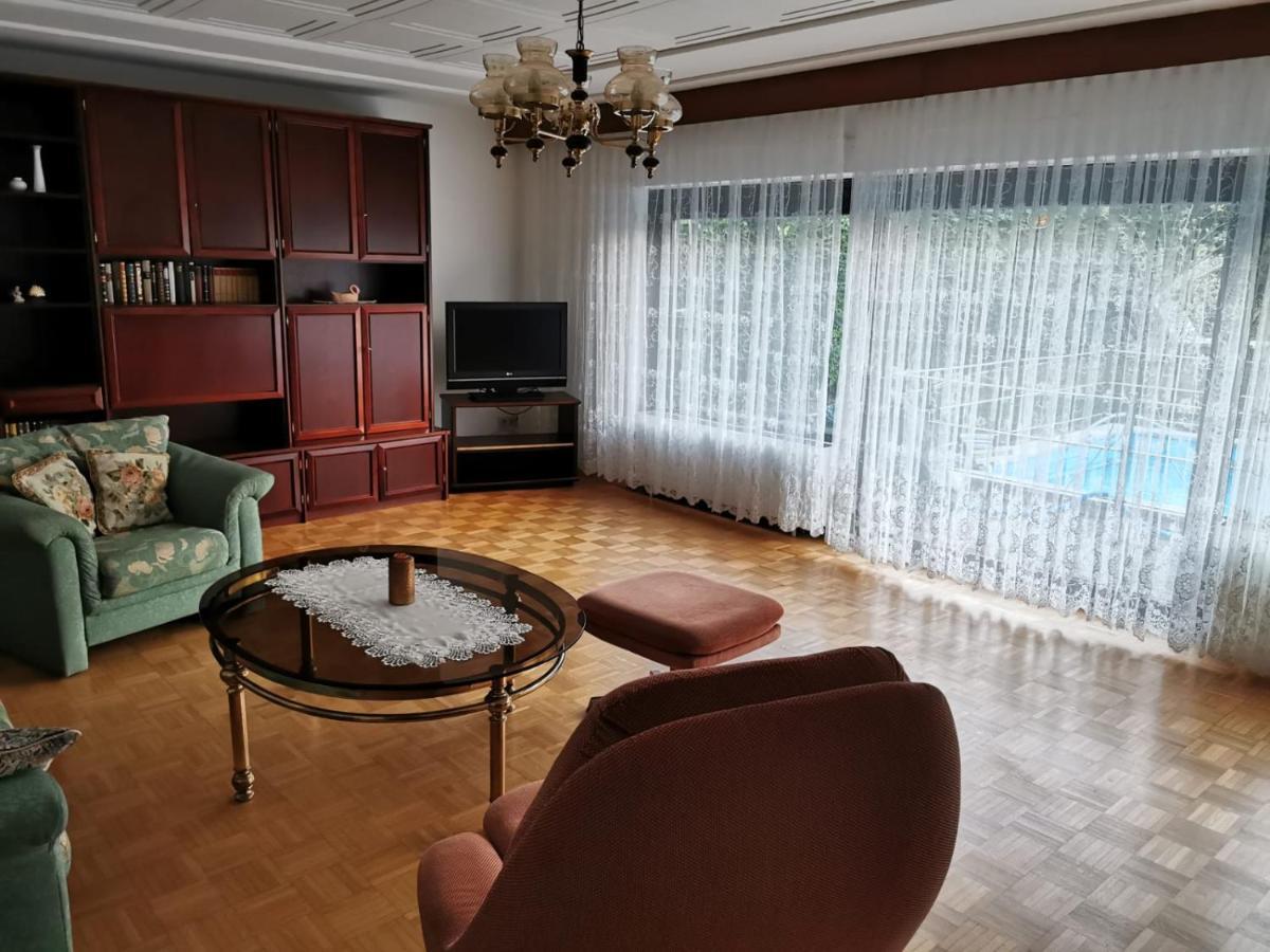 Ferienwohnung Mit Garten Пірмазенс Екстер'єр фото